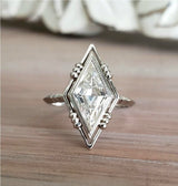 Étoile Kite Cut Engagement Ring - Modern Unique Design