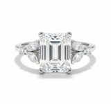 The Evie Ring - Minimal Light Background